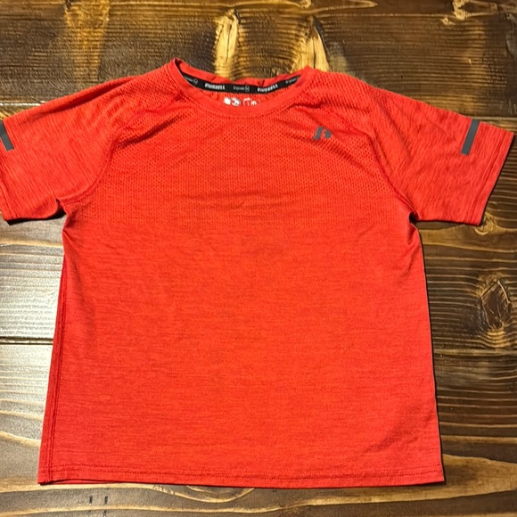 Russell Athletic Dri-Power 360 Red Short Sleeve Shirt - Picture 1 of 4